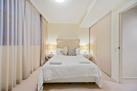 HomeHotel Luxurious Next To Shopping - Accommodation Guide 6