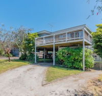 Inverloch Beach HUT Close TO Beach  Shops