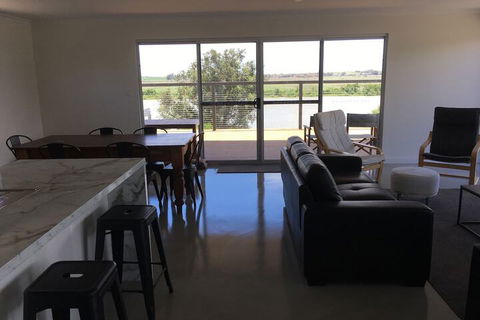 Matts River Rest - Accommodation Asia 5