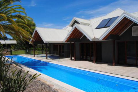 Colorado Beauty Nestled In The Heart Of Bonville - Accommodation Asia 6