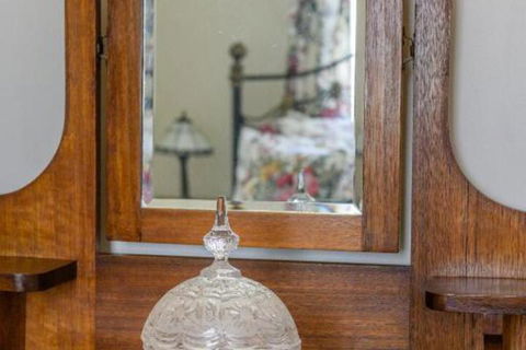 Sargeants & Armoury Cottages 1823 - Accommodation Guide 3