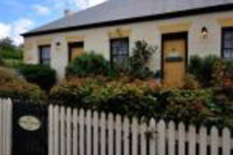 Sargeants & Armoury Cottages 1823 - Accommodation Guide 0
