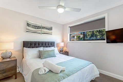 Tomaree Road 16 - Accommodation Guide 3