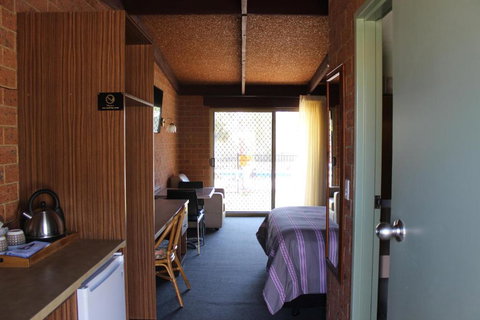Alexandra Motor Inn Victoria Aus - Accommodation Guide 1