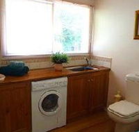 Australian Home Away at Eltham Venn Cottage - Accommodation Asia