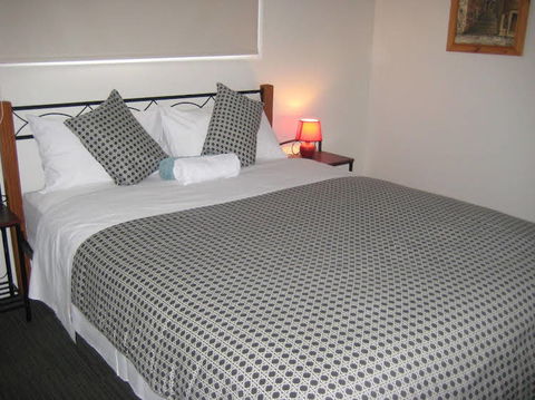 Riverdell Park Accommodation Bed & Breakfast - Accommodation Guide 0