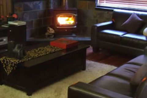 Top Of The Range Retreat - Accommodation Guide 5