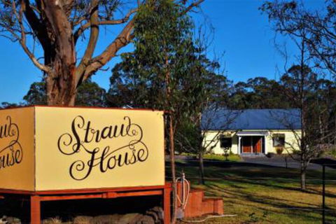 Straw House Farm B & B - Accommodation Asia 0