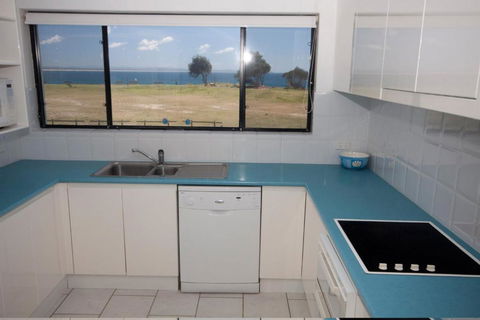 Hi Surf Unit 4 92 Head St. Forster - Accommodation Guide 3