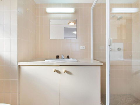Border Terrace Unit 13 Large Apartment Walk To Beaches & Clubs - Accommodation Guide 3