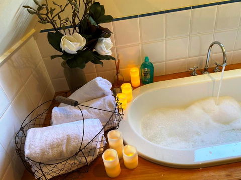 French Cottage & Loft - Accommodation Guide 7