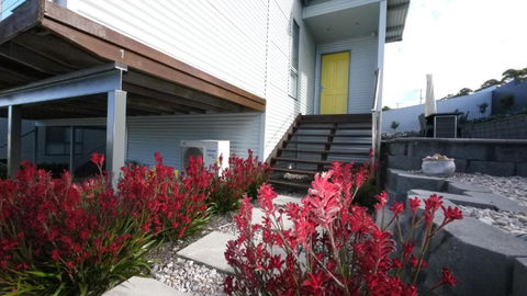 Stylish Holiday Unit - Accommodation Guide 3