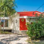 A SWEET ESCAPE Beachcombers Cottage Beachfront - Accommodation Asia 0