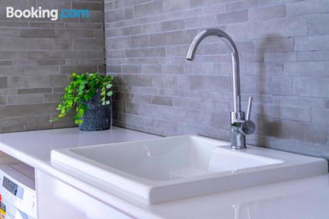 Bayview Loft - Accommodation Guide 5