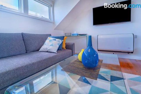 Bayview Loft - Accommodation Guide 7