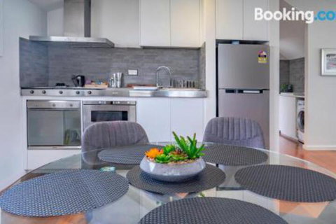 Bayview Loft - Accommodation Guide 3