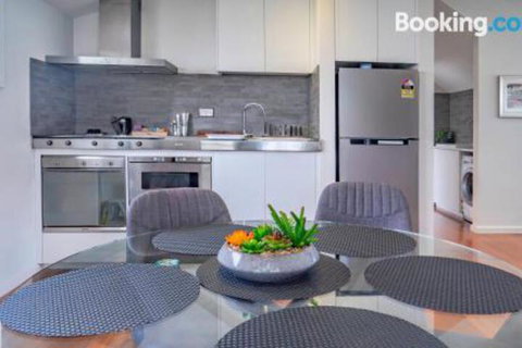 Bayview Loft - Accommodation Guide 2