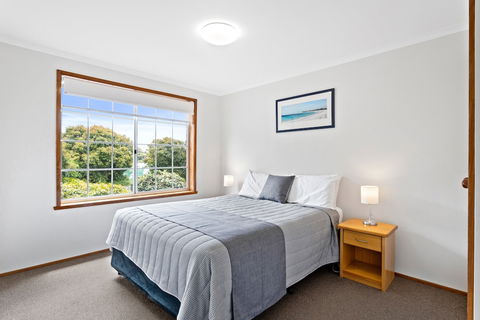 Riverfront Motel & Villas - Accommodation Guide 5