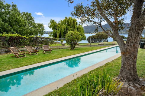 Riverfront Motel & Villas - Accommodation Guide 2