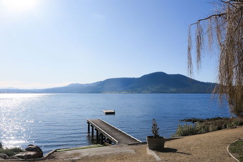 Riverfront Motel & Villas - Accommodation Guide 1