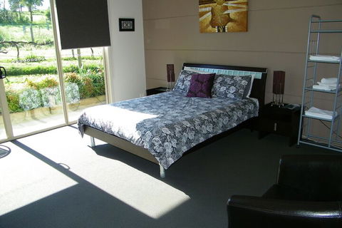 De'Vine Escape - Accommodation Guide 7