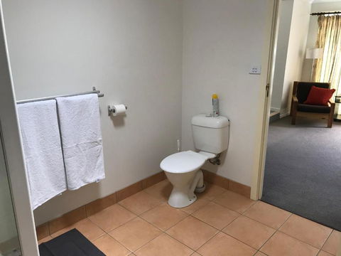 Oatlands Retreat - Accommodation Asia 3