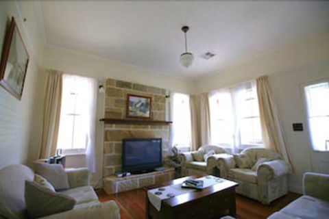 Singletons Retreat - Accommodation Asia 2