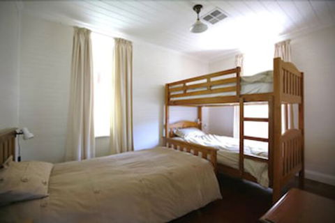 Singletons Retreat - Accommodation Asia 4