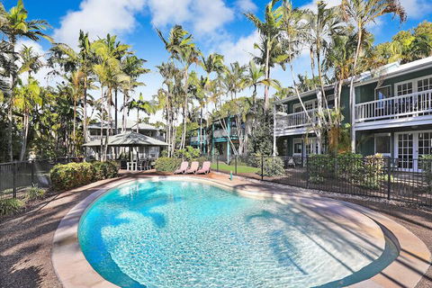 Coral Beach Noosa Resort - Accommodation Asia 2