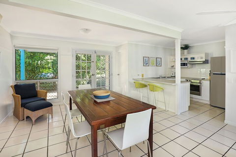 Coral Beach Noosa Resort - Accommodation Asia 7