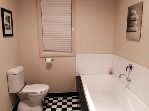 Lotte's Cottage - Accommodation Guide 4