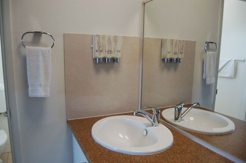 Slipway Hotel Motel - Accommodation Asia 3