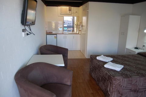 Slipway Hotel Motel - Accommodation Asia 4
