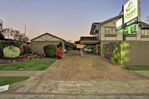Chalet Motor Inn - Accommodation Guide 1