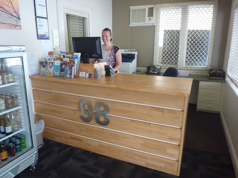 Motel 98 - Accommodation Guide 2
