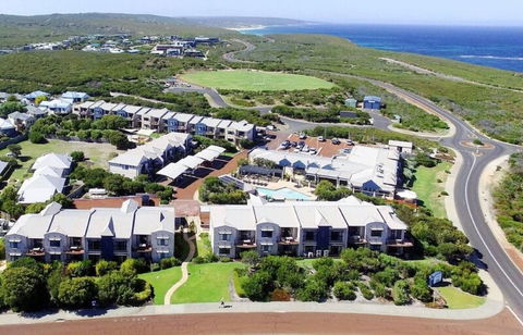Margarets Beach Resort - Accommodation Guide 0