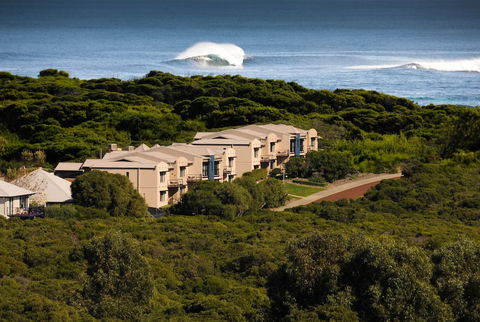 Margarets Beach Resort - Accommodation Guide 1