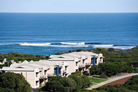 Margarets Beach Resort - Accommodation Guide 2
