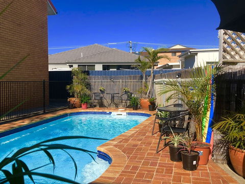 Bosuns Inn Motel - Accommodation Guide 2