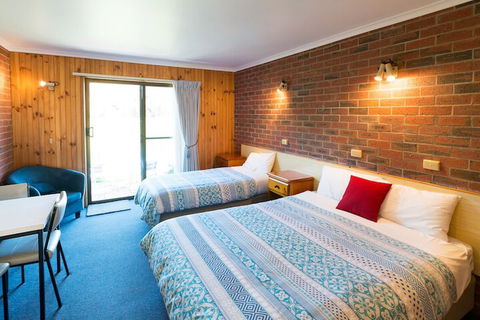 Kookaburra Motor Lodge - Accommodation Guide 2