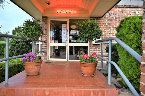 Grand Country Lodge Motel - Accommodation Asia 0