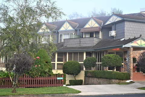 Grand Country Lodge Motel - Accommodation Asia 1