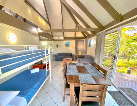 Kellys Beach Resort - Accommodation Guide 4