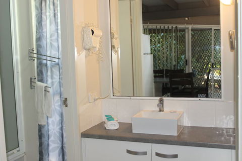 Kellys Beach Resort - Accommodation Guide 3