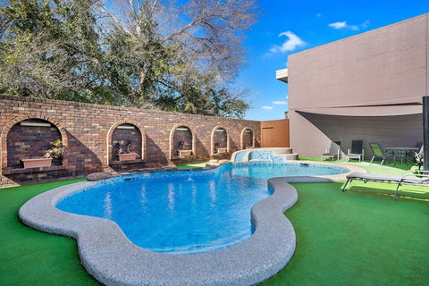 Quality Hotel Sherbourne Terrace - Accommodation Guide 2