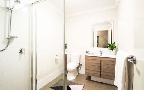 Airport Apartments By Vetroblu - Accommodation Asia 5
