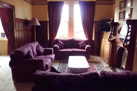 The Duck House - Accommodation Guide 2