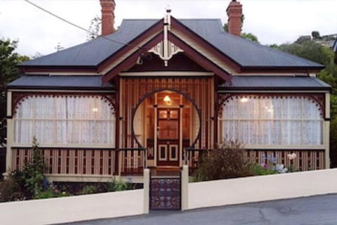 The Duck House - Accommodation Guide 1