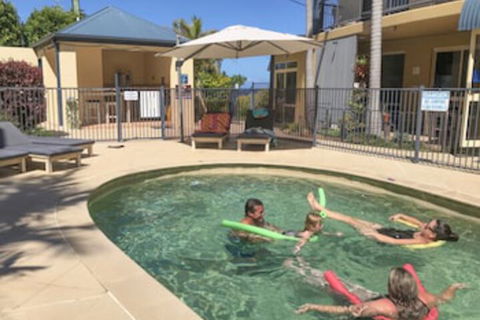 Beachside Holiday Apartments - Accommodation Asia 0