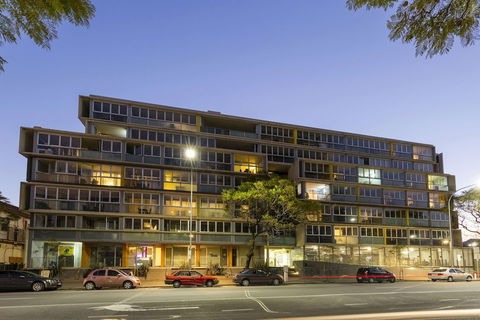 IStay Precinct Adelaide - Accommodation Asia 4